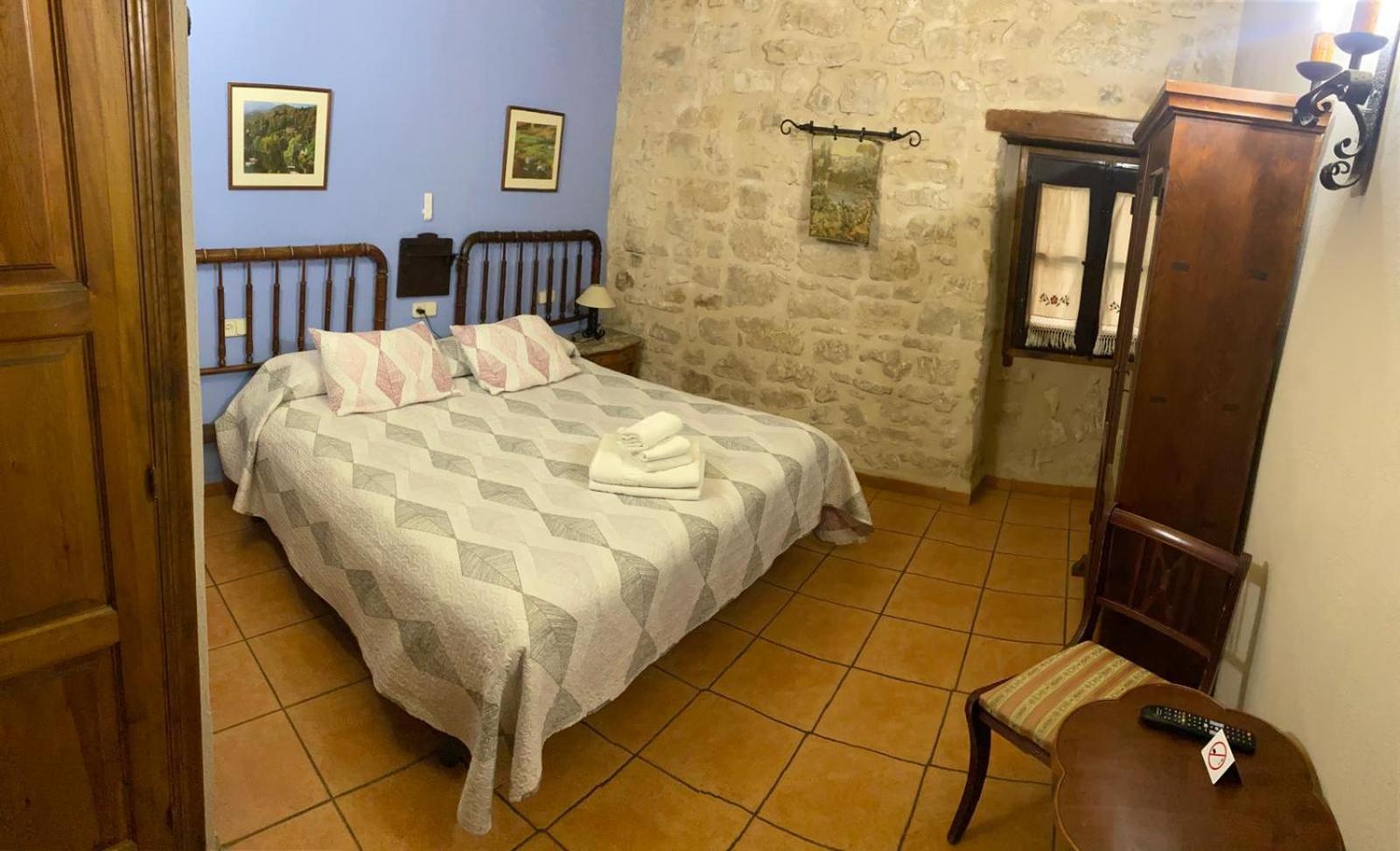 Hotel Fonda La Plaza Valderrobres Exterior foto